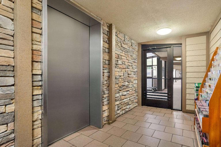 Others 3, Howard Johnson by Wyndham Pigeon Forge, Sevier