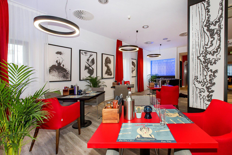 Food & Drinks 5, DORMERO Hotel Zürich Airport, Bülach