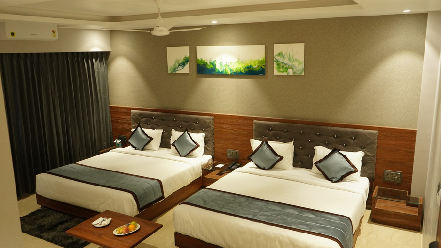 Bedroom 3, Alaukik Hotel, Ahmadnagar