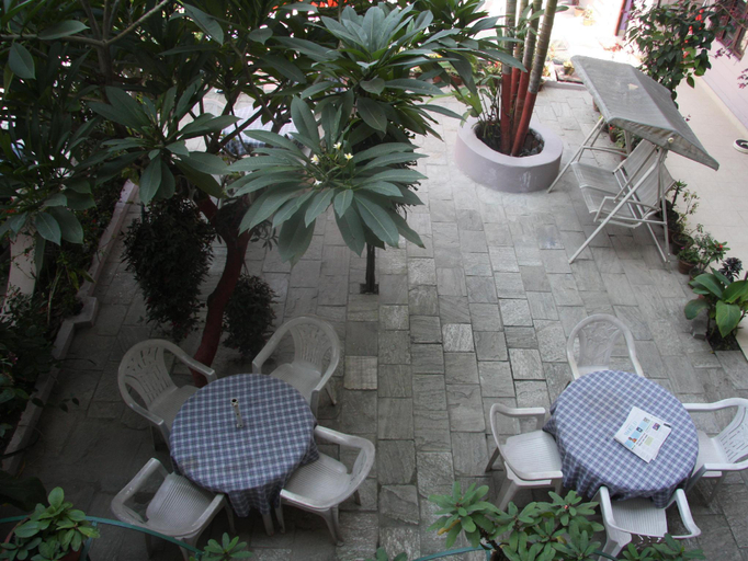 Food & Drinks 5, Hotel Travel-Inn, Gandaki