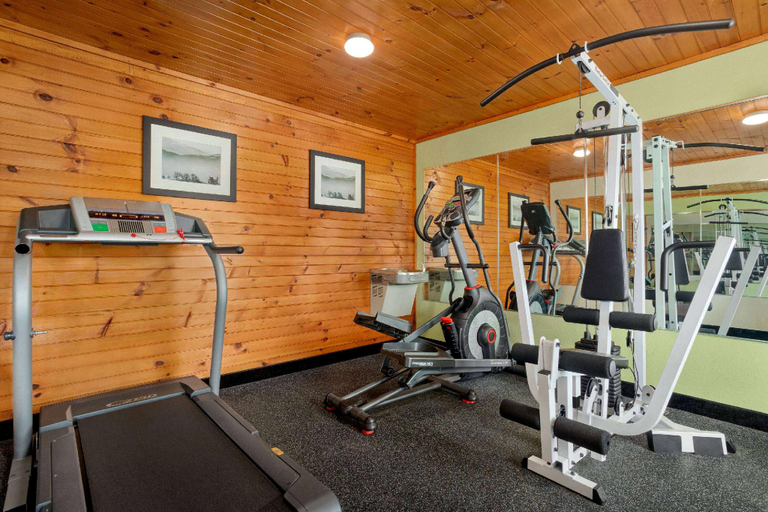 Others 4, Howard Johnson by Wyndham Pigeon Forge, Sevier
