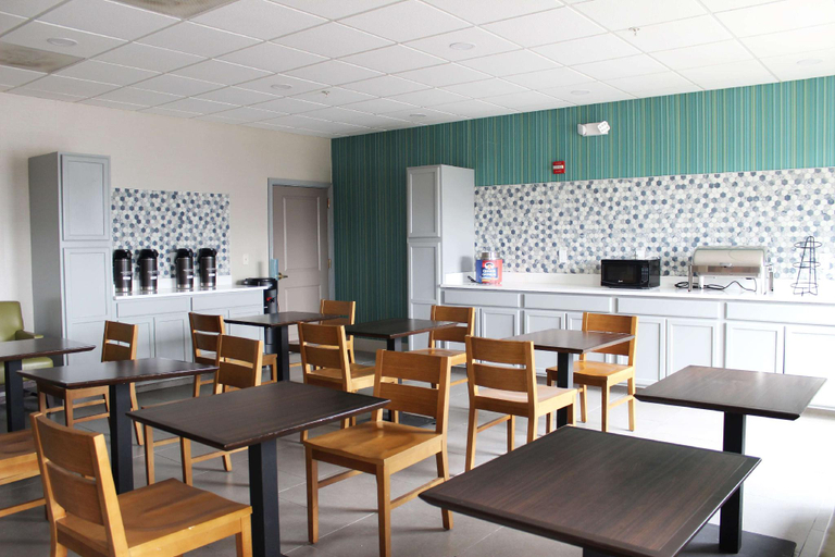 Food & Drinks 4, Wingate by Wyndham Waldorf/Washington DC Area, Charles