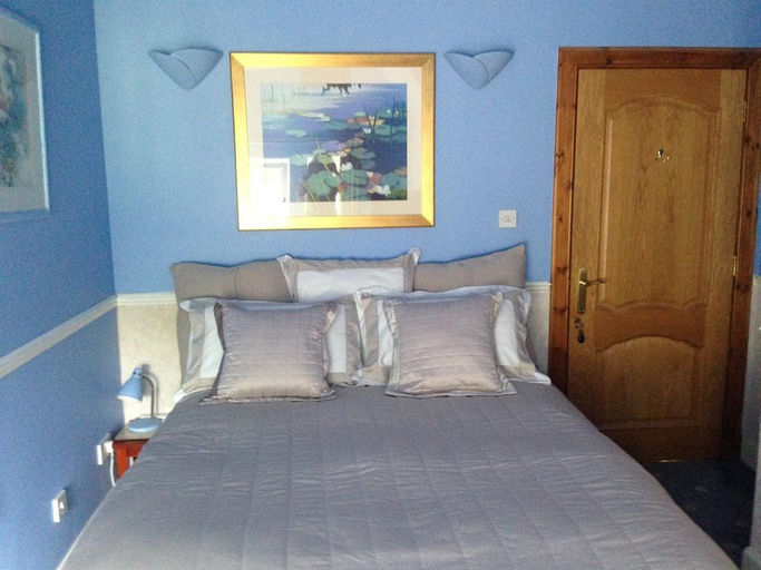 Bedroom 2, Carmichael Bed And Breakfast, Edinburgh