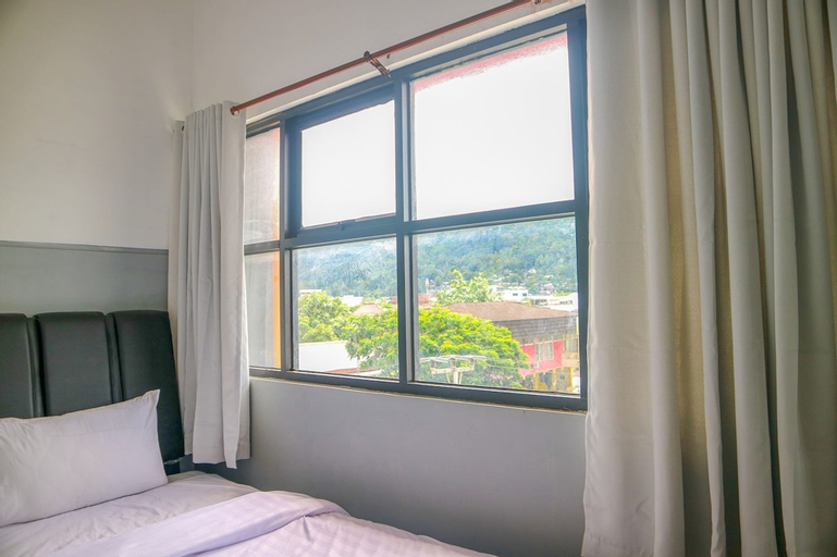 Bedroom 18