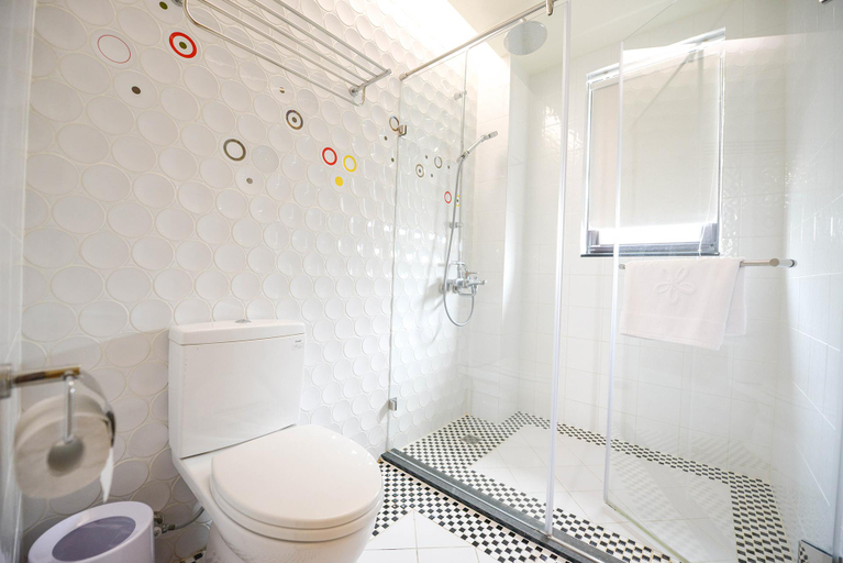 Bathroom 5, Su Beautiful Bed and Breakfast , Pingtung