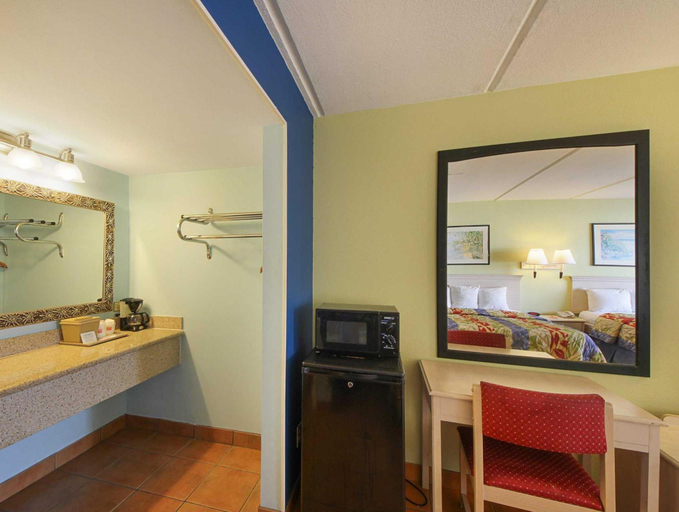 Others 5, Econo Lodge South Padre Island, Cameron