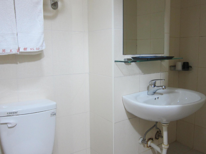 Bathroom 3, Ing Wang Hotel, Tainan