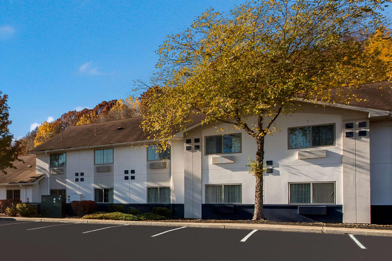 Exterior & Views 26