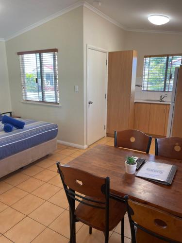 Outback Oasis Caravan Park, Carnarvon