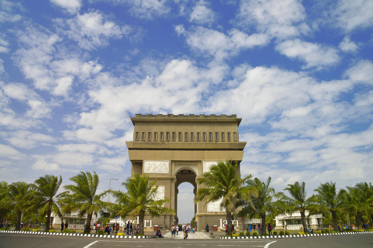 Nearby Landmark 5, ZUZU Simpang Lima, Semarang