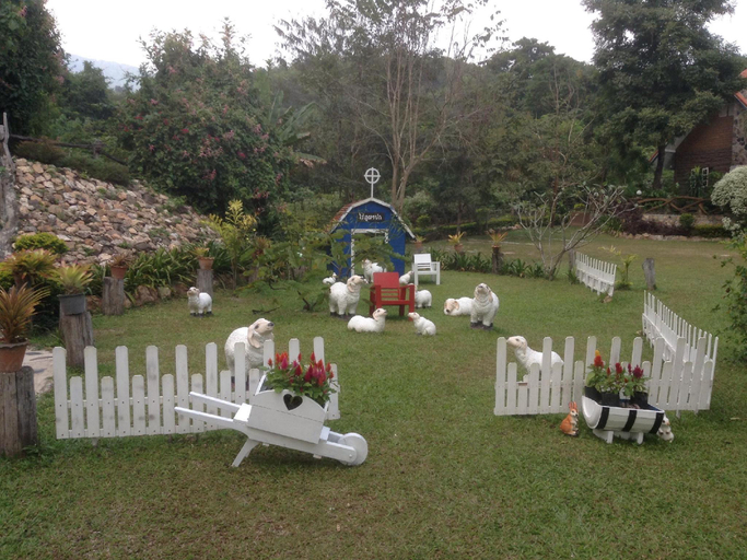 Others 3, Rai Phuphapok Resort, Suan Phung