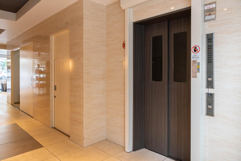 Public Area 2, Universal Bay Condominium, Osaka