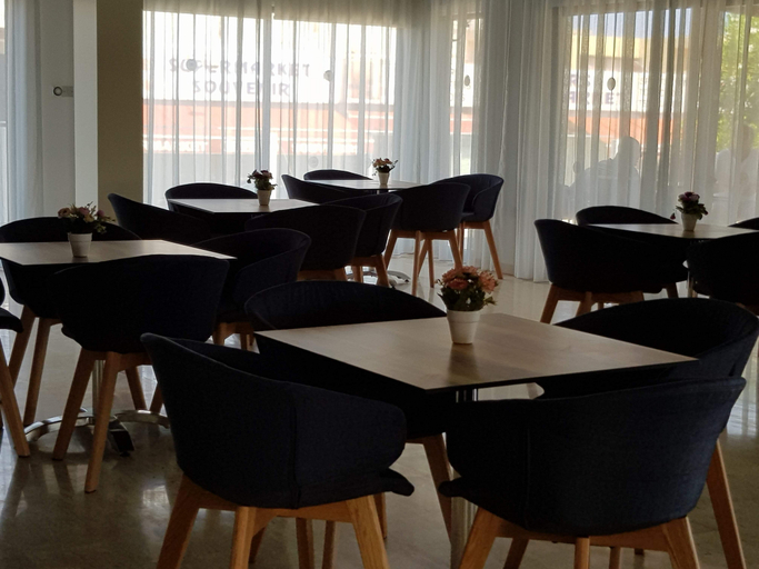 Food & Drinks 5, Seagull Hotel Apartments