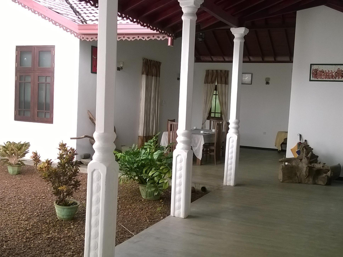 Food & Drinks 4, Lagoon Villa, Hikkaduwa