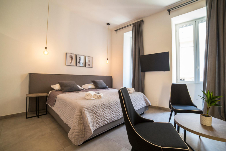 Bedroom 4, Plebiscitum 2.0, Napoli