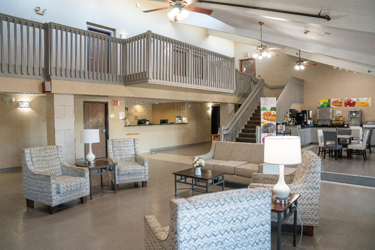 Public Area 2, Quality Inn near Medical Center, Olmsted