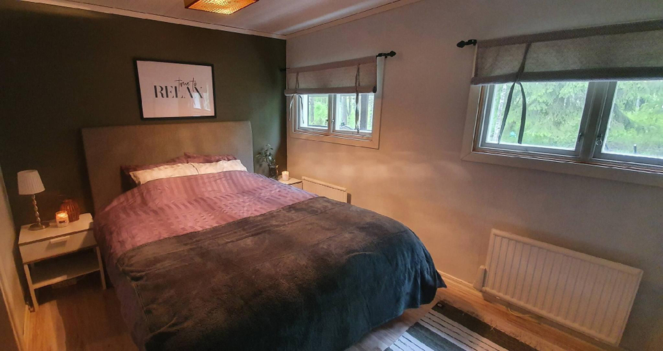 Bedroom 2, Well-equipped Beachside Cottage, Mönsterås