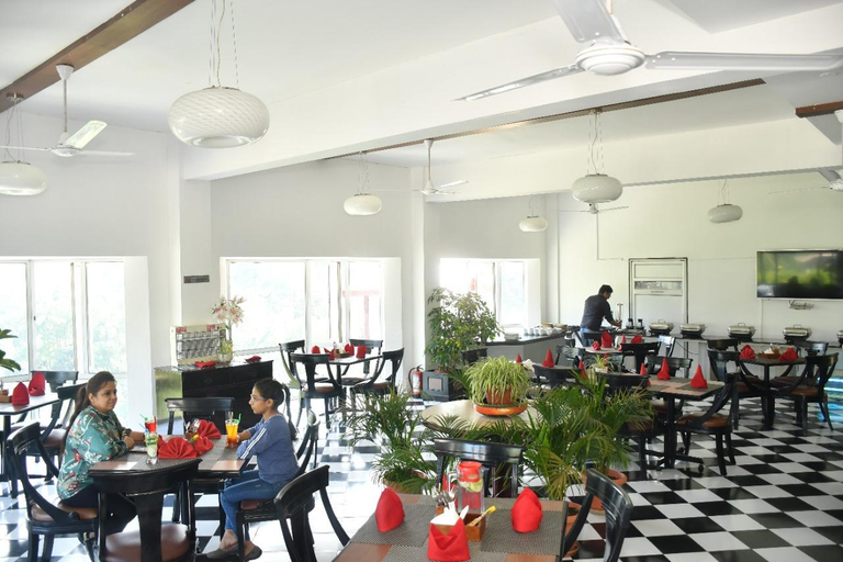 Food & Drinks 3, Misty Meadows Resorts, Solan