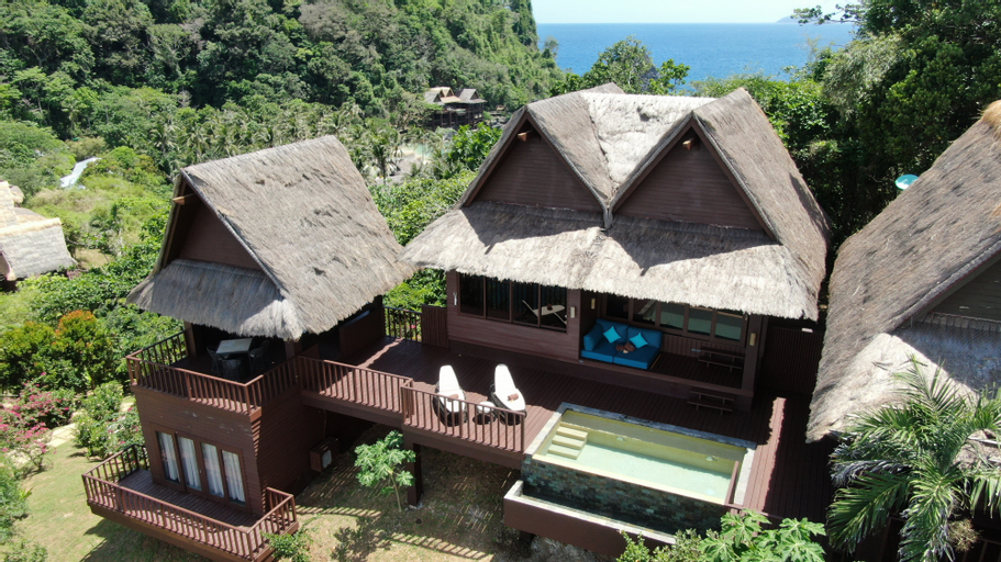 Exterior 12
