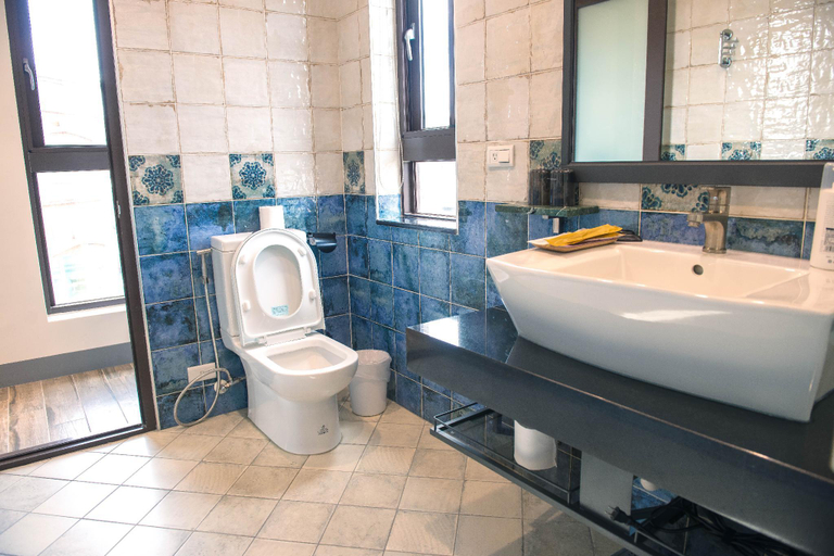 Bathroom 4, Happy Wing Guesthouse, Hualien