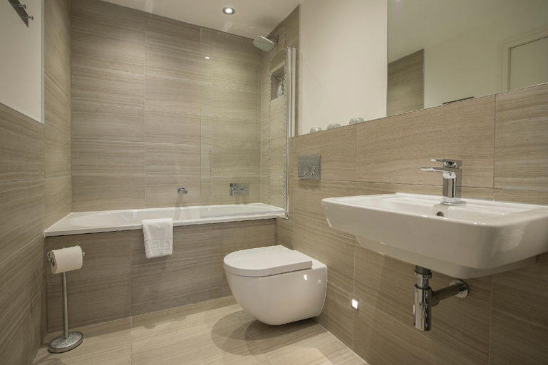 Bathroom 3, ChocoLets - The Lion Suite, York