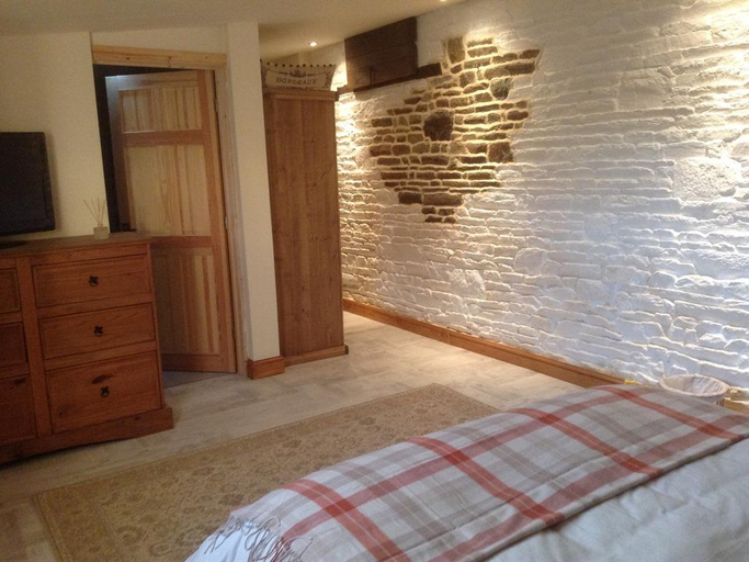 Bedroom 3, Le Bois Gautier, Manche