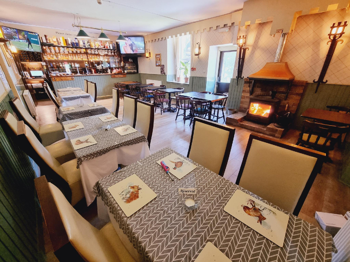 Food & Drinks 4, Roy Bridge Hotel, Highland