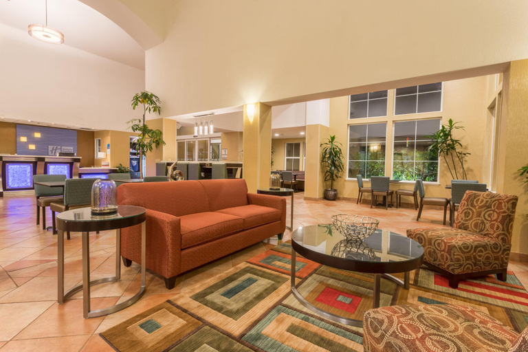 Public Area 2, Holiday Inn Express Hotel & Suites Manteca By IHG, San Joaquin