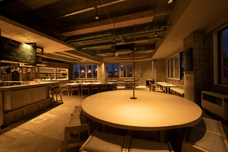 Public Area 2, Yoichi LOOP, Yoichi