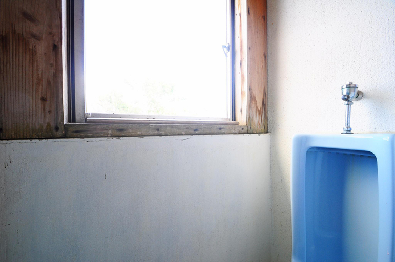 Bathroom 3, Pension Yonahadake, Kunigami