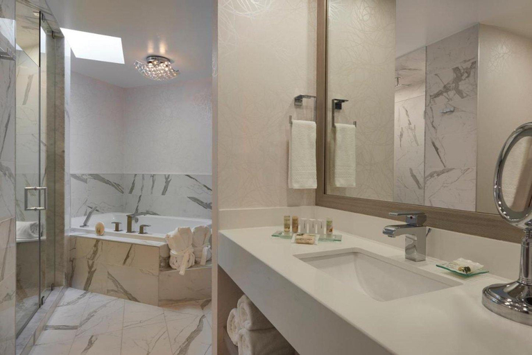 Bedroom 4, White Oaks Conference & Resort Spa, Niagara