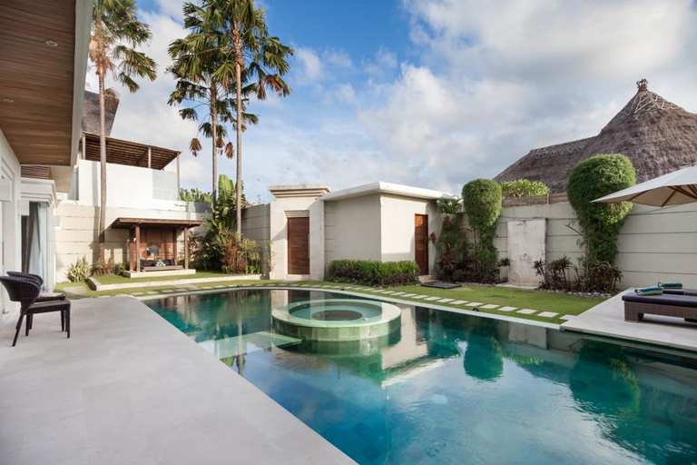 Sport & Beauty 4, Leah Gotti 3 BR Private Pool Villa , Badung