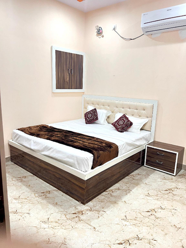Bedroom 2, The Orchid Villa, Agra