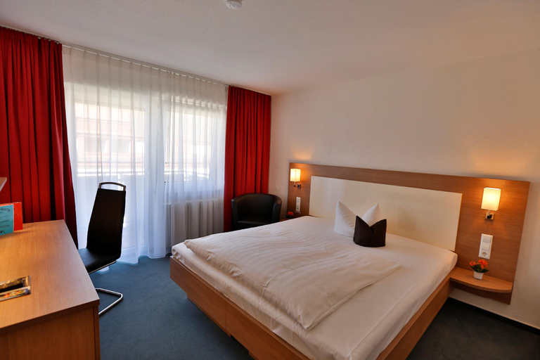 Bedroom 3, Hotel Ambassador, Karlsruhe