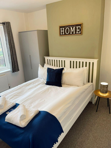 Bedroom 5, Cambridge Studios & Suites by Tas Accomm, Cambridgeshire