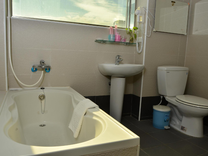 Bathroom 4, Fish Fun Bed and Breakfast, Hualien