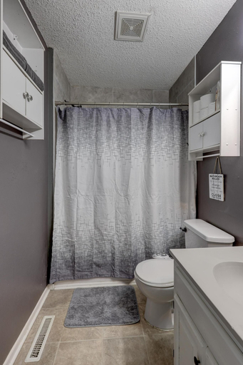 Bathroom 3, Bird House, Jasper