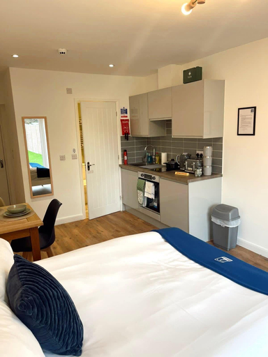 Bedroom 4, Cambridge Studios & Suites by Tas Accomm, Cambridgeshire