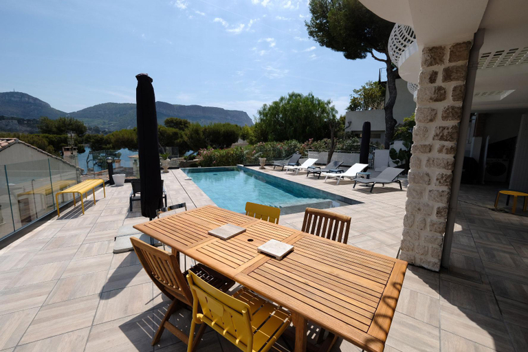 Others 3, Villa Talabar, Bouches-du-Rhône