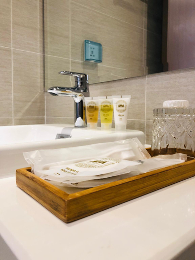 Bathroom 3, Netflix free- Luxury Condotel Vinhomes Skylake, Từ Liêm