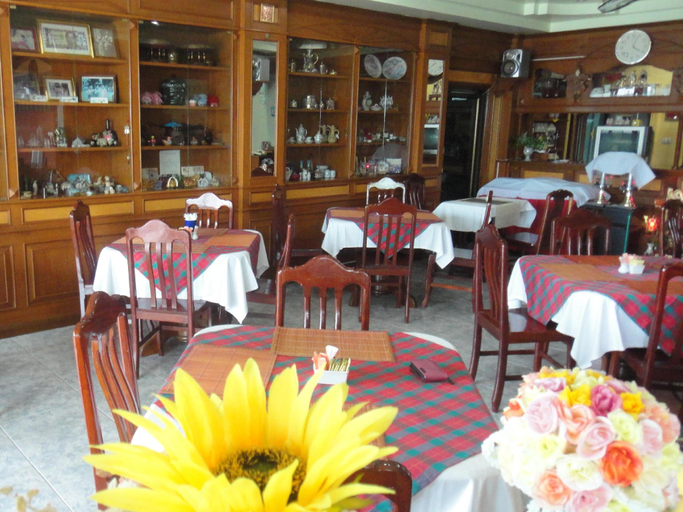 Food & Drinks 5, Thepparat Lodge Hotel, Mueang Krabi