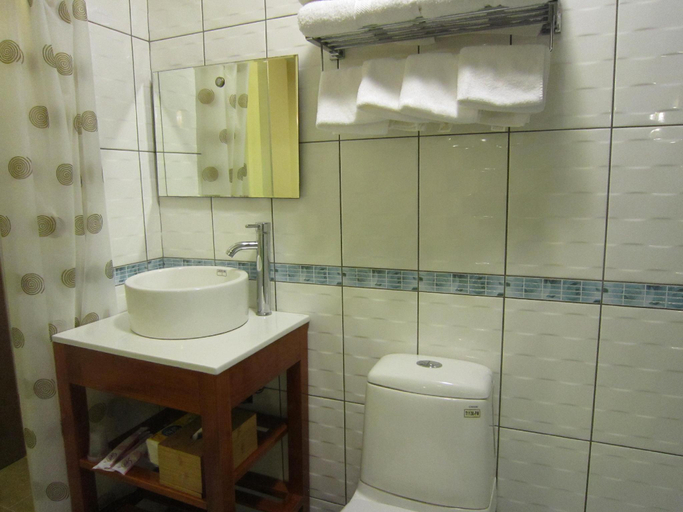 Bathroom, Sailin 137 Hostel, Tainan