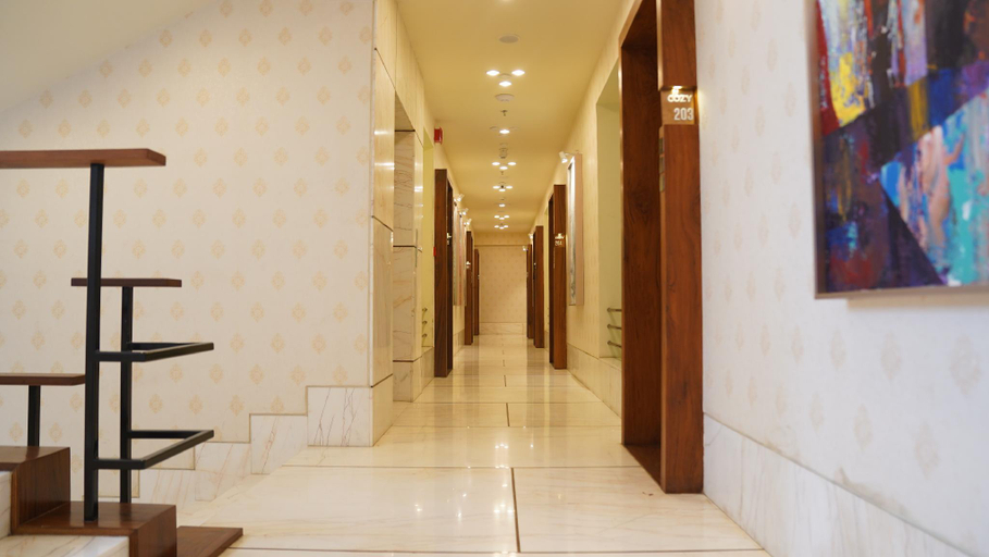 Public Area 3, DE GLANCE HOTEL, Surat