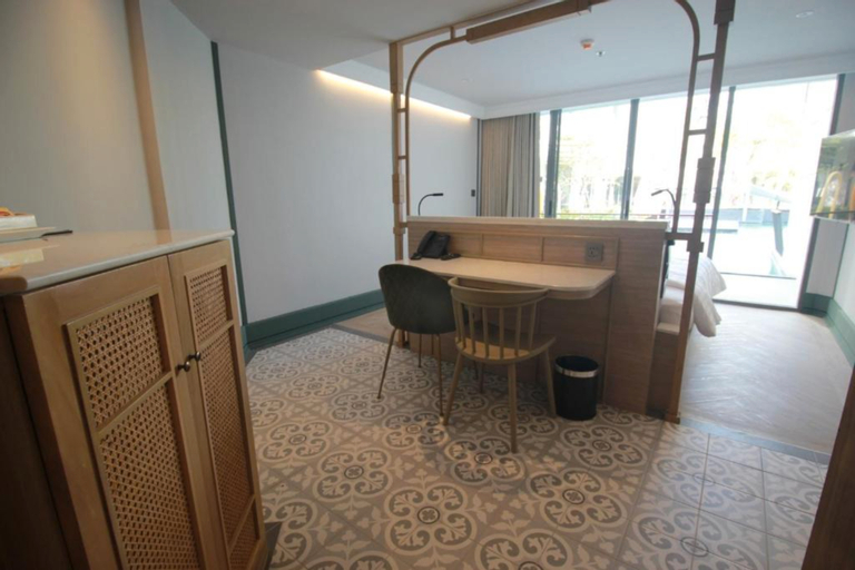 Bedroom 13