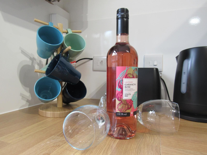 Food & Drinks 5, The Cambridge Suites -Tas Accommodations, Cambridgeshire