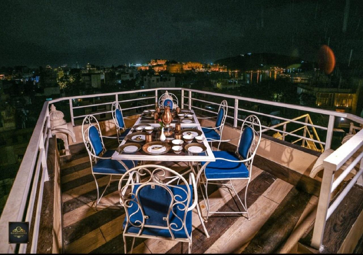 Food & Drinks 5, Elmont Rafahiya - A Rooftop Lake View Hotel near Lake Pichola , Udaipur