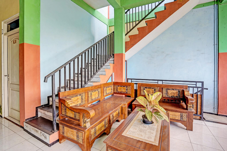 Public Area 3, OYO 91572 Kost Esklusif Barokah, Pasuruan
