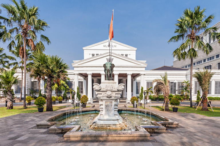Nearby Landmark 1, Luxury&Homey 2Bedrooms @ Madison Park Central Park, West Jakarta