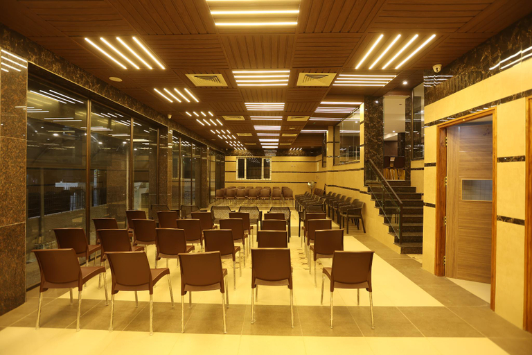 Others 5, Minas Manor, Tiruchirappalli