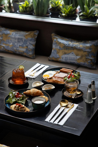 Food & Drinks 20